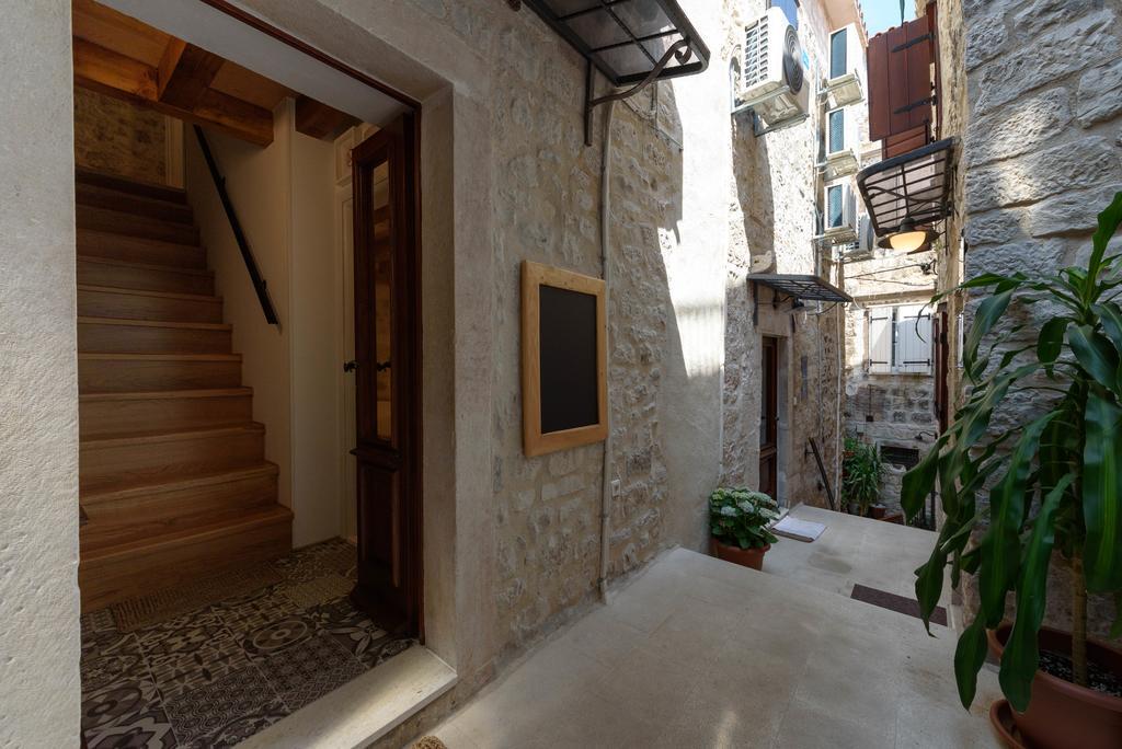 Apartments & Rooms Tiramola - Old Town Τρογκίρ Εξωτερικό φωτογραφία